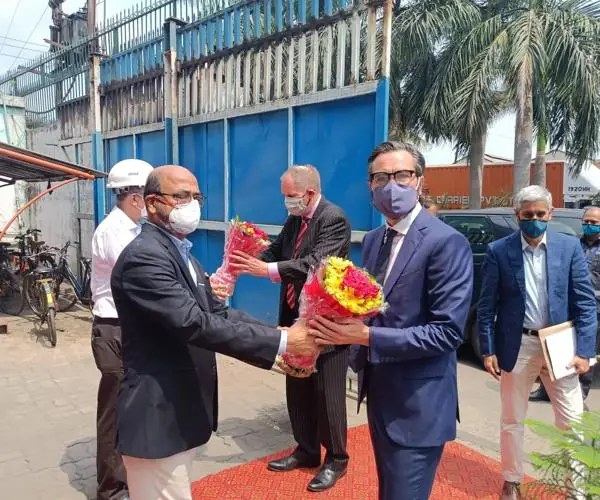 Senior UK Diplomats visit our Manufacturing Facility